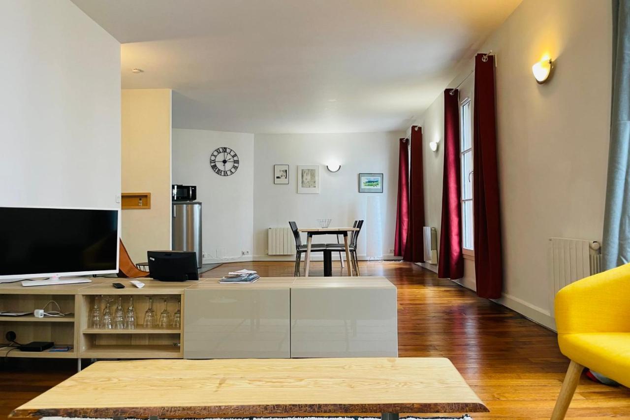 Ferienwohnung The Magnificent Bordeaux Loft In The Hyper-Center Of Tours Exterior foto